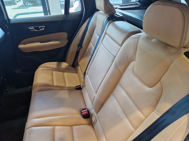 Volvo V60 D4 Inscription - U12120