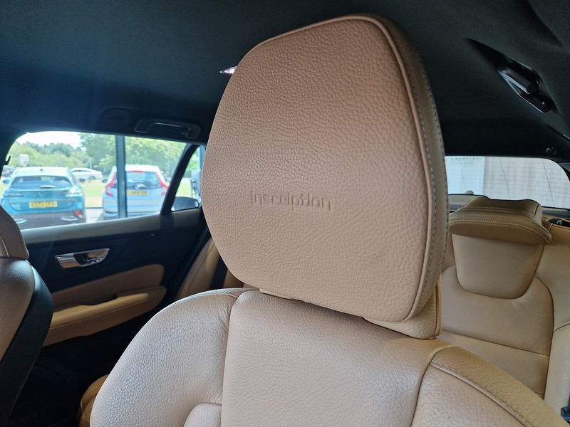 Volvo V60 D4 Inscription - U12120