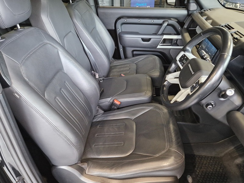 Land Rover Defender 90 D250 MHEV HSE - U12128
