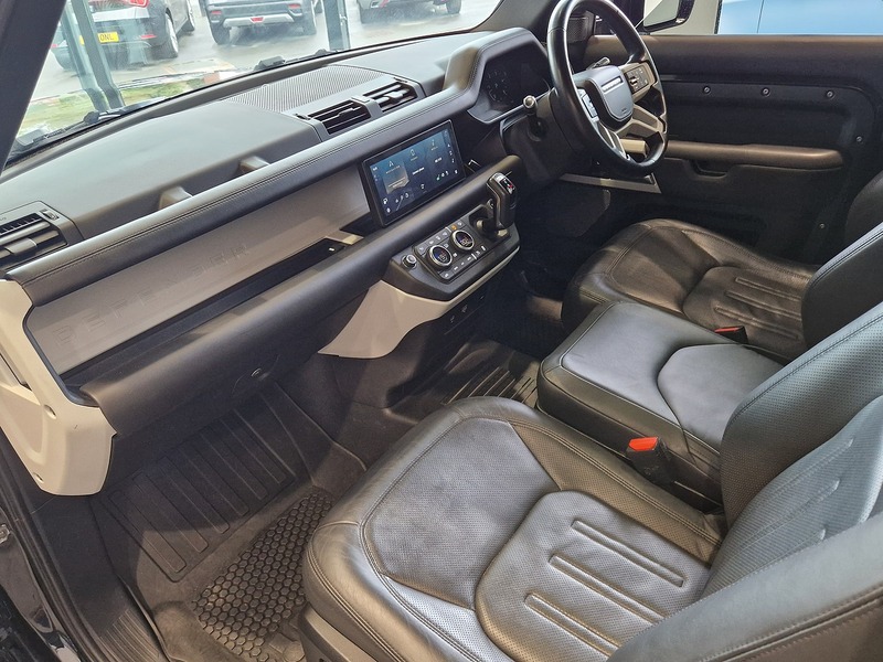 Land Rover Defender 90 D250 MHEV HSE - U12128