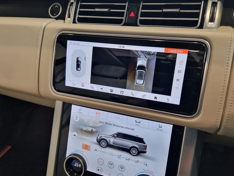 Land Rover Range Rover SD V8 Autobiography - U12129