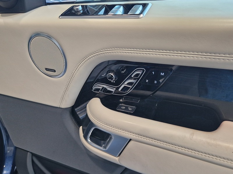 Land Rover Range Rover SD V8 Autobiography - U12129