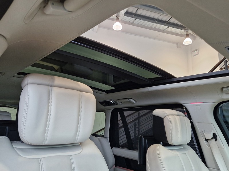 Land Rover Range Rover SD V8 Autobiography - U12129