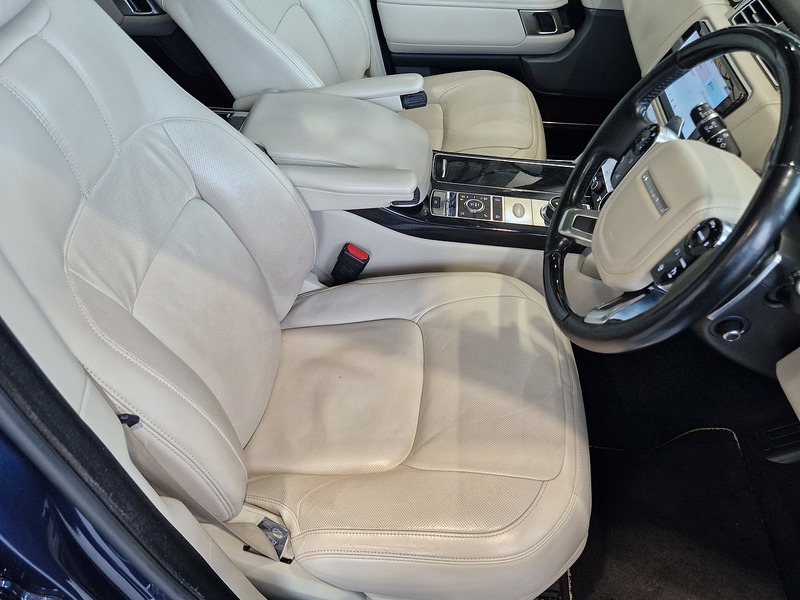 Land Rover Range Rover SD V8 Autobiography - U12129
