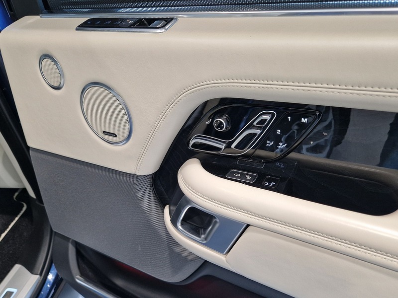 Land Rover Range Rover SD V8 Autobiography - U12129