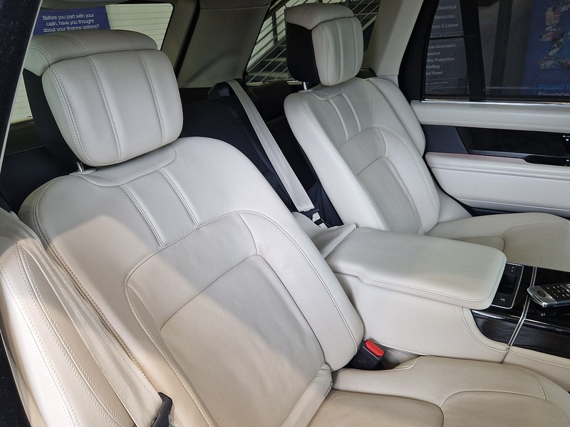 Land Rover Range Rover SD V8 Autobiography - U12129