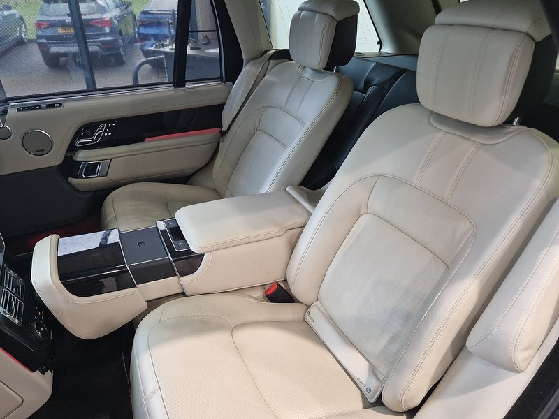 Land Rover Range Rover SD V8 Autobiography - U12129