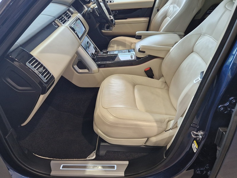 Land Rover Range Rover SD V8 Autobiography - U12129