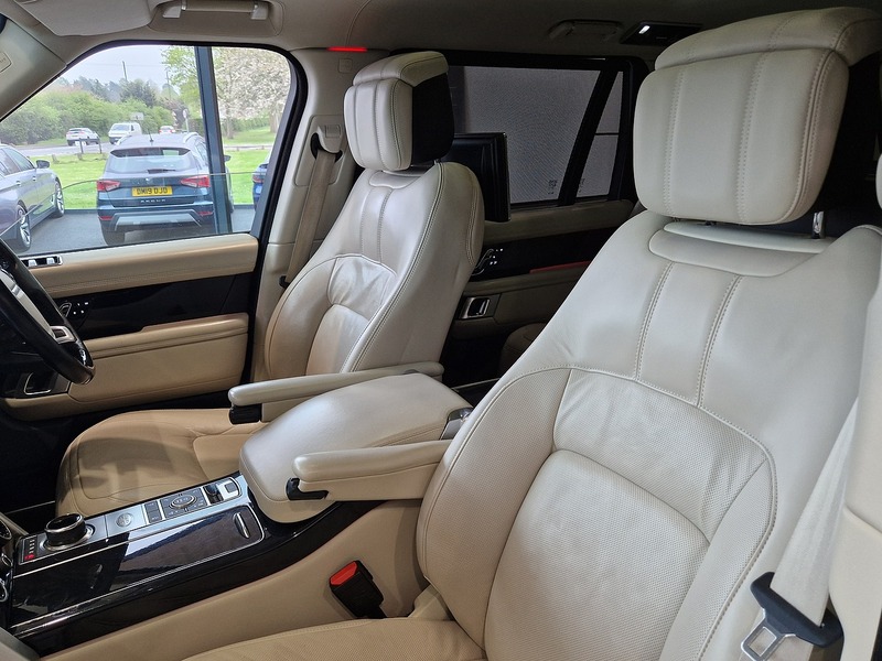 Land Rover Range Rover SD V8 Autobiography - U12129