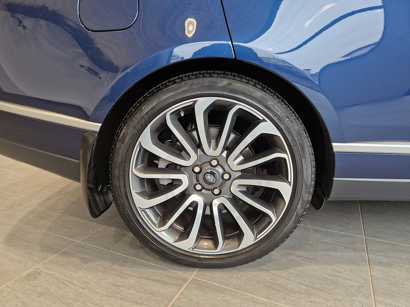 Land Rover Range Rover SD V8 Autobiography - U12129