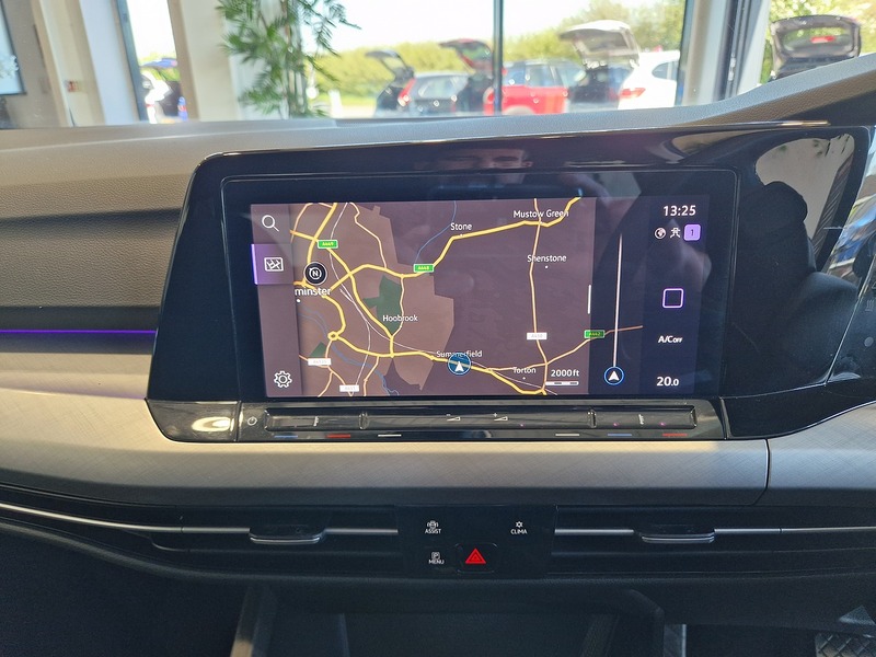 Volkswagen Golf TDI Life - U12139