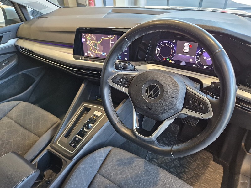 Volkswagen Golf TDI Life - U12139