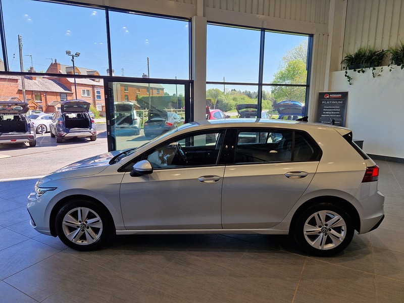 Volkswagen Golf TDI Life - U12139