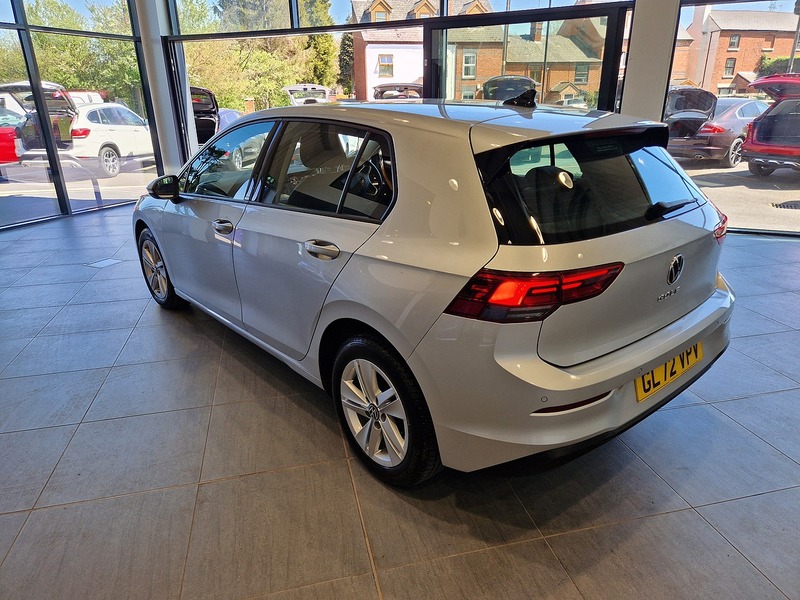 Volkswagen Golf TDI Life - U12139