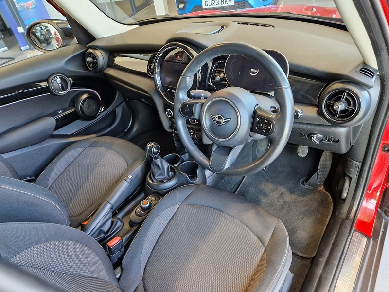 MINI Hatch Cooper Classic - U12143