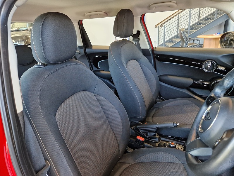 MINI Hatch Cooper Classic - U12143