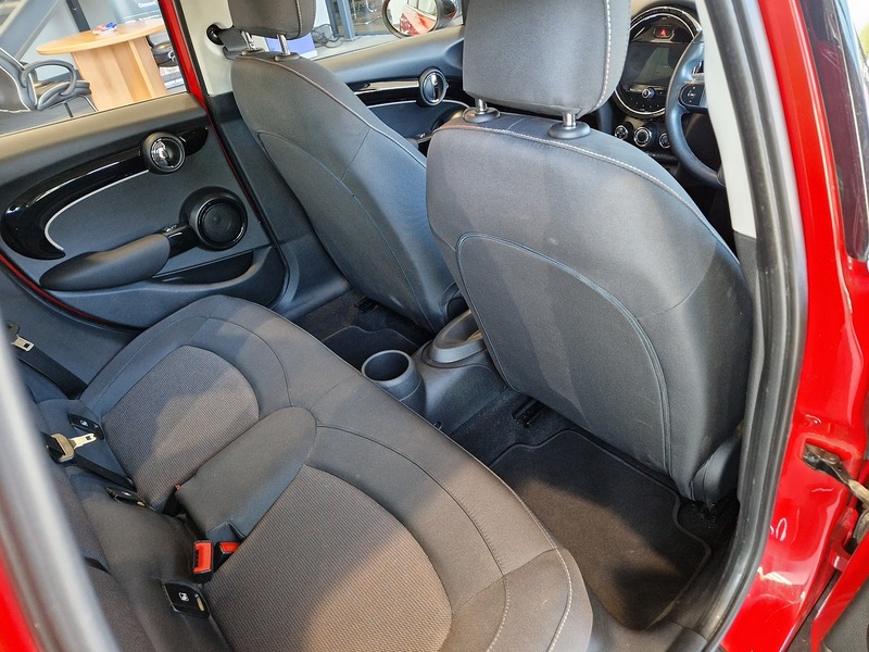 MINI Hatch Cooper Classic - U12143