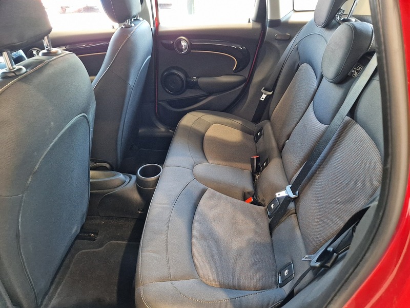 MINI Hatch Cooper Classic - U12143