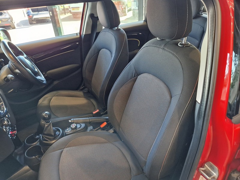 MINI Hatch Cooper Classic - U12143