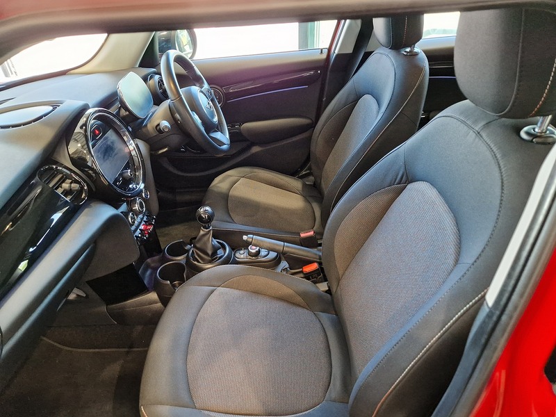 MINI Hatch Cooper Classic - U12143