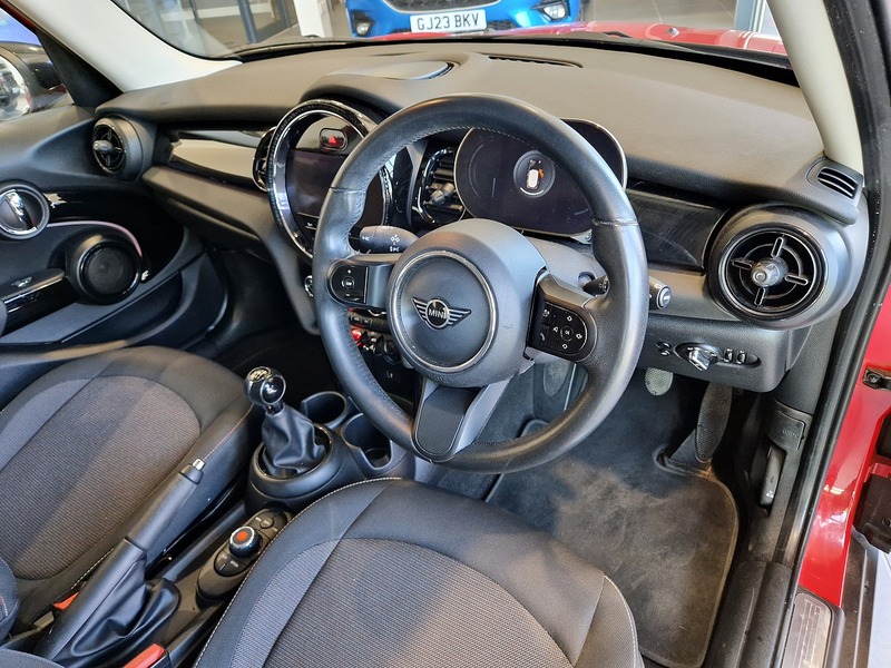 MINI Hatch Cooper Classic - U12143