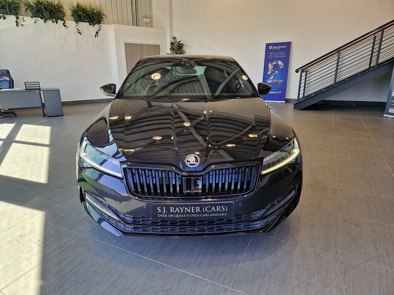 Skoda Superb TSI ACT SportLine Plus - U12146