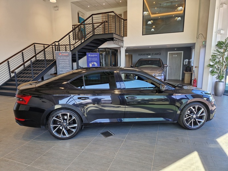 Skoda Superb TSI ACT SportLine Plus - U12146