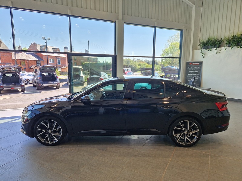 Skoda Superb TSI ACT SportLine Plus - U12146