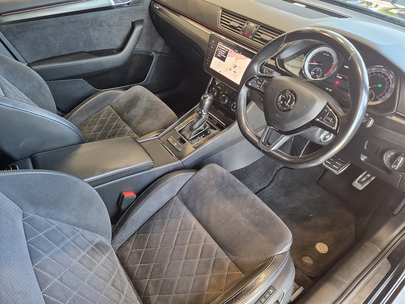 Skoda Superb TSI ACT SportLine Plus - U12146