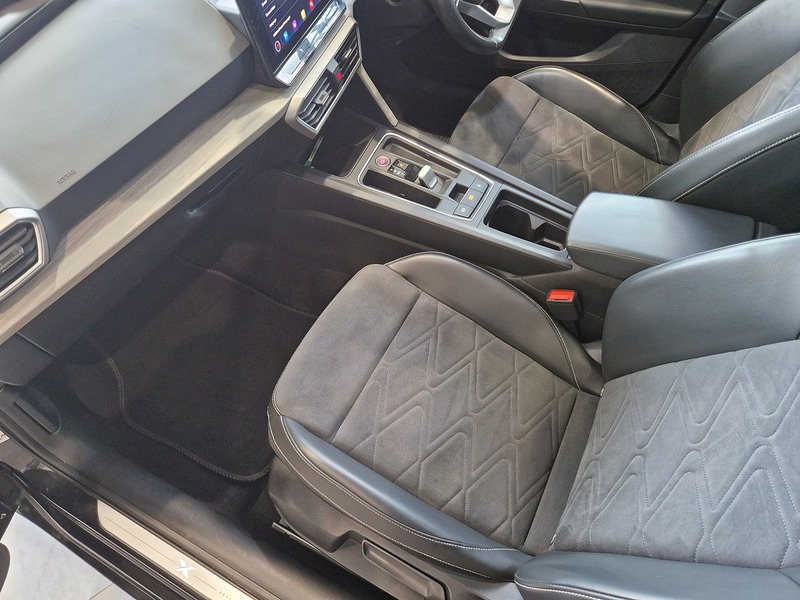 SEAT Leon eTSI MHEV XCELLENCE - U12150