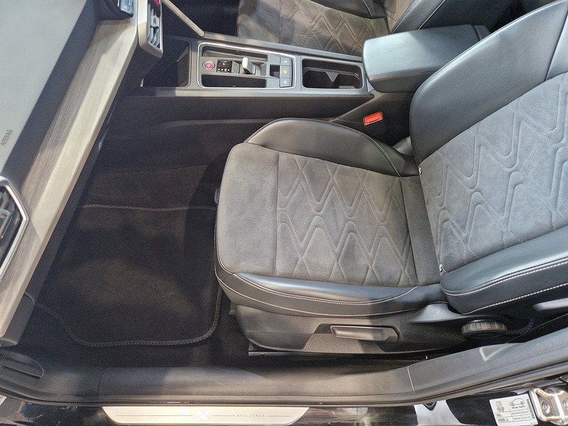 SEAT Leon eTSI MHEV XCELLENCE - U12150