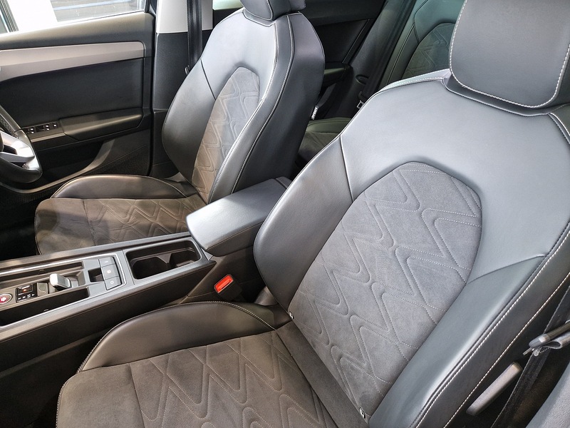SEAT Leon eTSI MHEV XCELLENCE - U12150