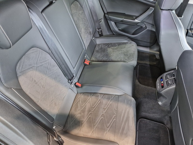 SEAT Leon eTSI MHEV XCELLENCE - U12150