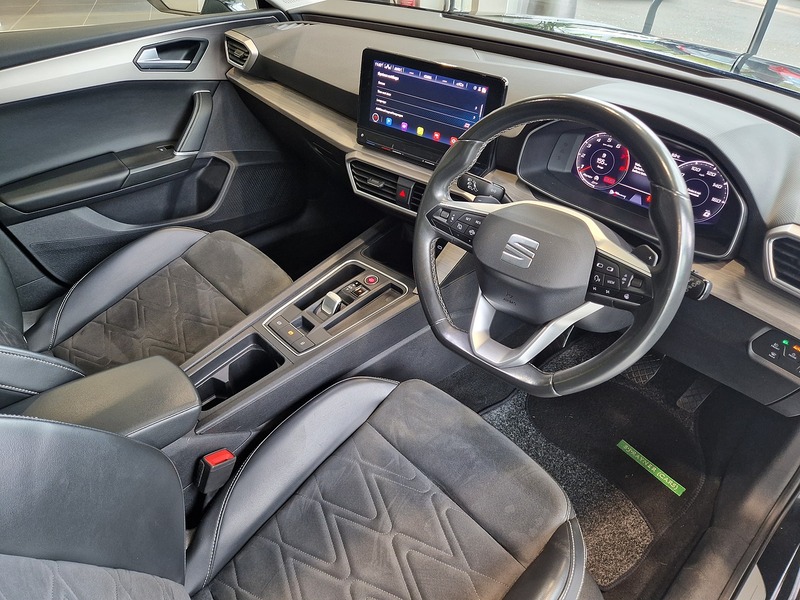 SEAT Leon eTSI MHEV XCELLENCE - U12150