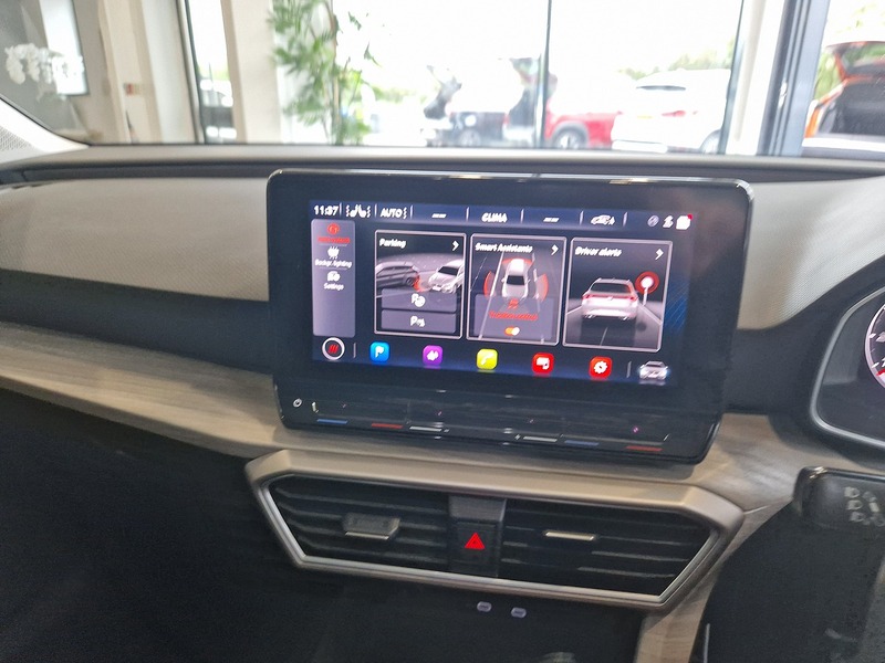 SEAT Leon eTSI MHEV XCELLENCE - U12150