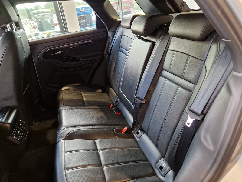Land Rover Range Rover Evoque P300e R-Dynamic S - U12161