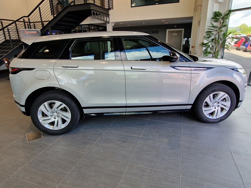 Land Rover Range Rover Evoque P300e R-Dynamic S - U12161