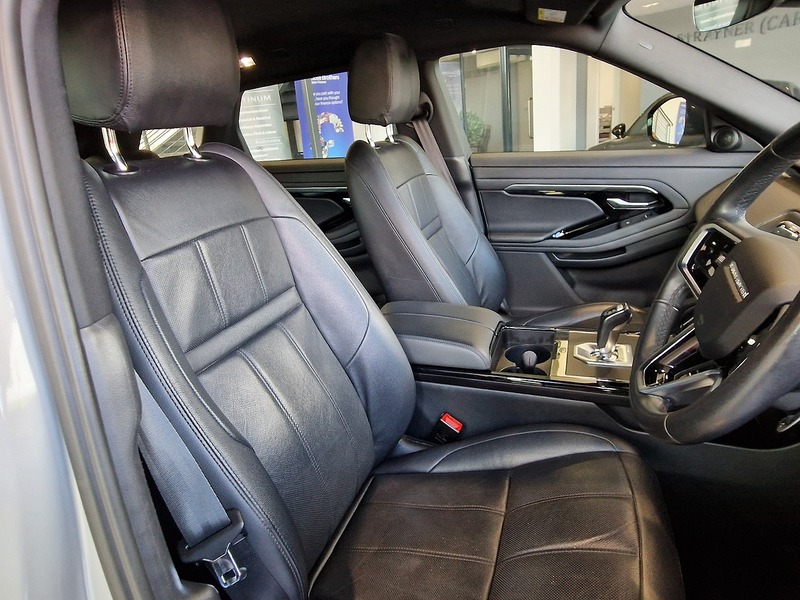 Land Rover Range Rover Evoque P300e R-Dynamic S - U12161