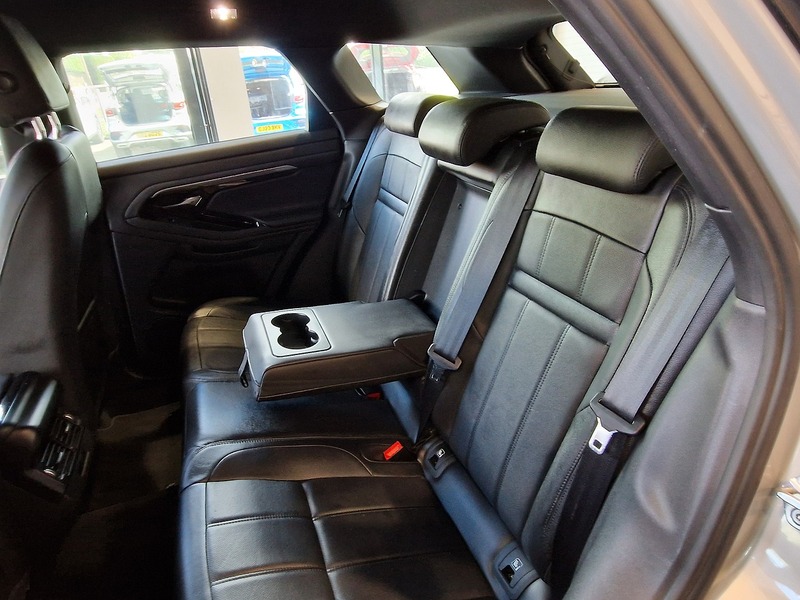 Land Rover Range Rover Evoque P300e R-Dynamic S - U12161