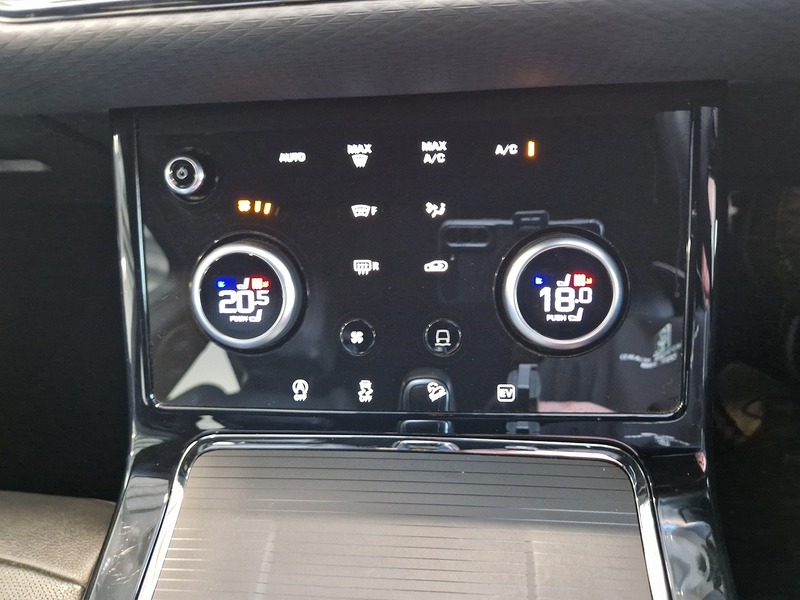 Land Rover Range Rover Evoque P300e R-Dynamic S - U12161