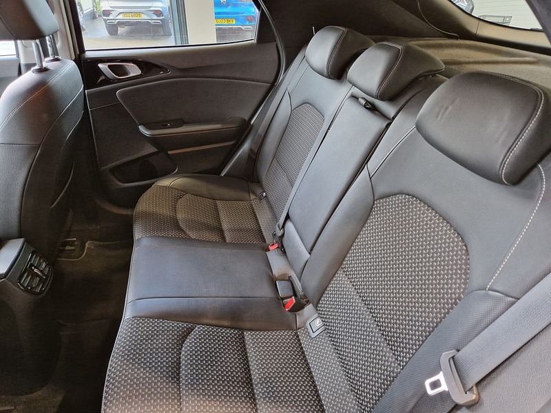 Kia XCeed T-GDi 3 - U12163