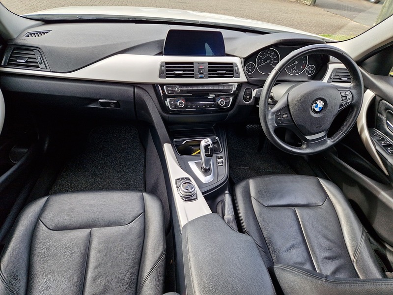 BMW 3 Series 320d ED Plus - U12164