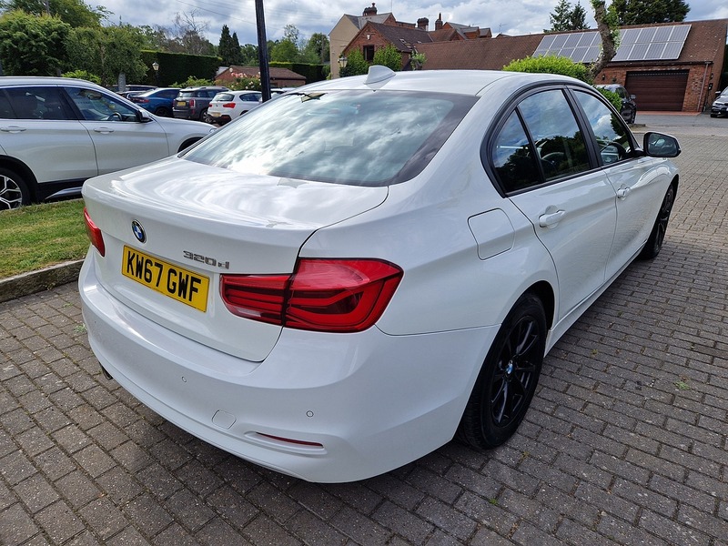 BMW 3 Series 320d ED Plus - U12164