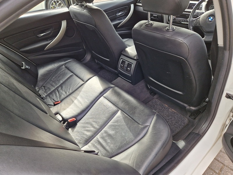 BMW 3 Series 320d ED Plus - U12164