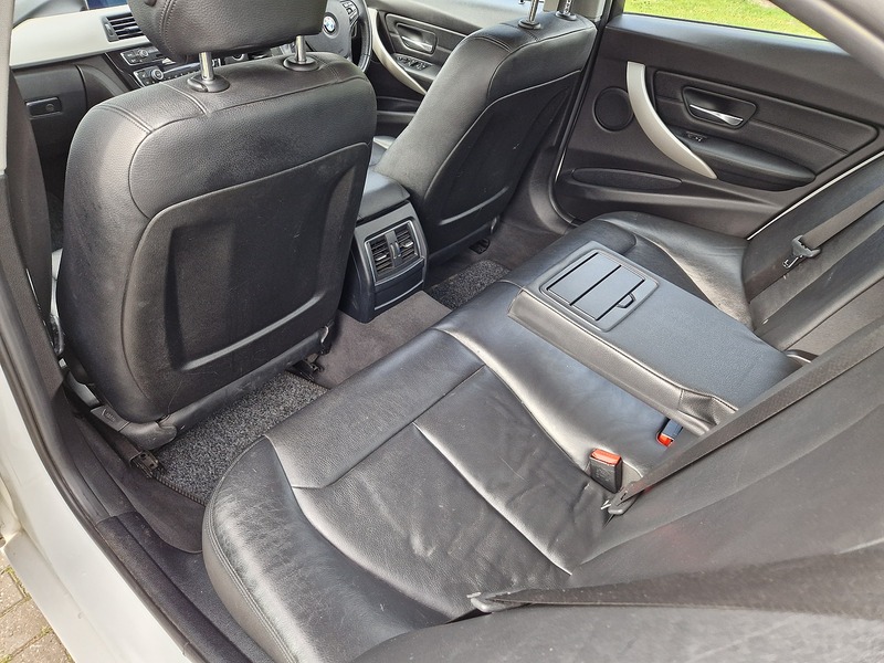 BMW 3 Series 320d ED Plus - U12164