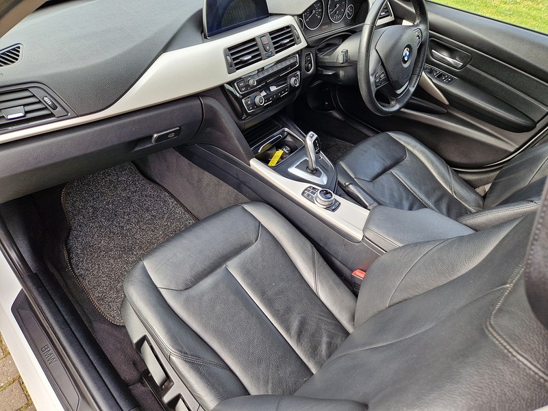BMW 3 Series 320d ED Plus - U12164