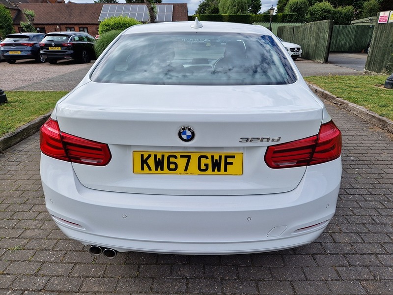 BMW 3 Series 320d ED Plus - U12164