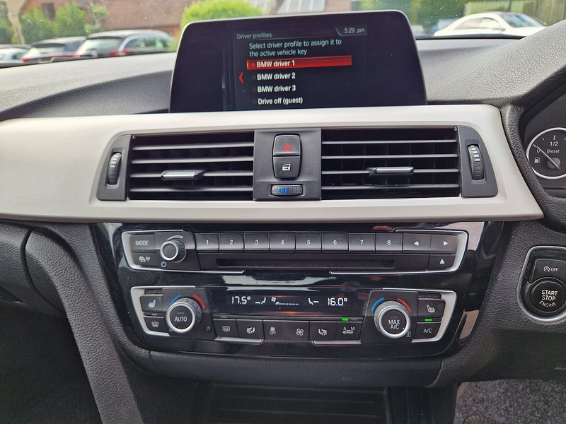 BMW 3 Series 320d ED Plus - U12164
