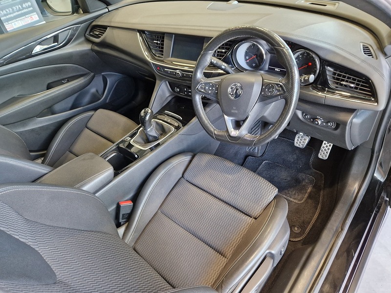 Vauxhall Insignia Turbo D BlueInjection SRi VX Line Nav - U12170