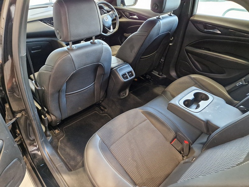 Vauxhall Insignia Turbo D BlueInjection SRi VX Line Nav - U12170